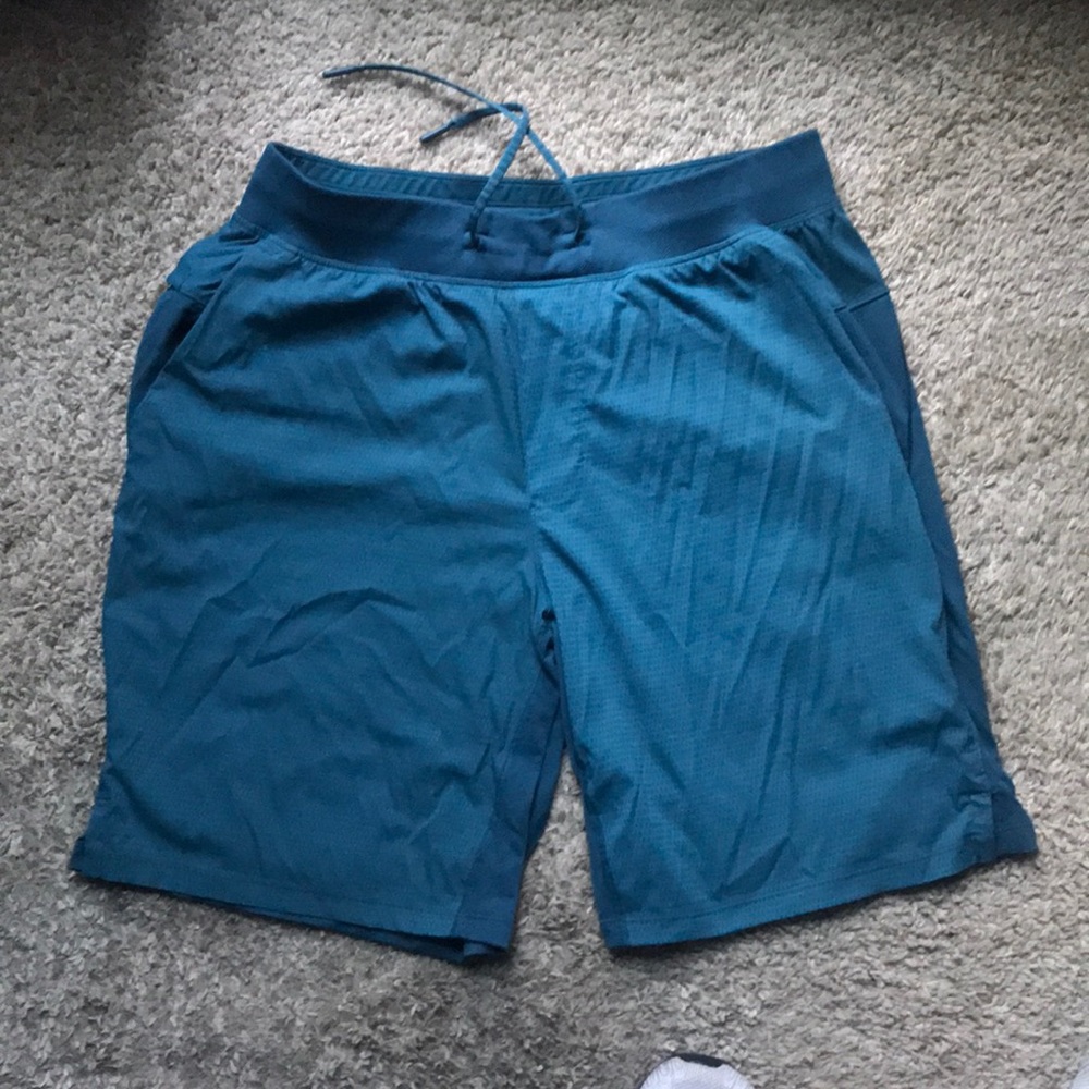 Men’s lululemon shorts